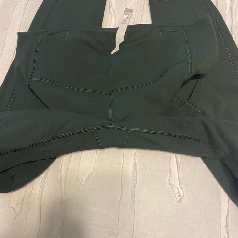 Lululemon High Rise Pant - Picture 3 of 6